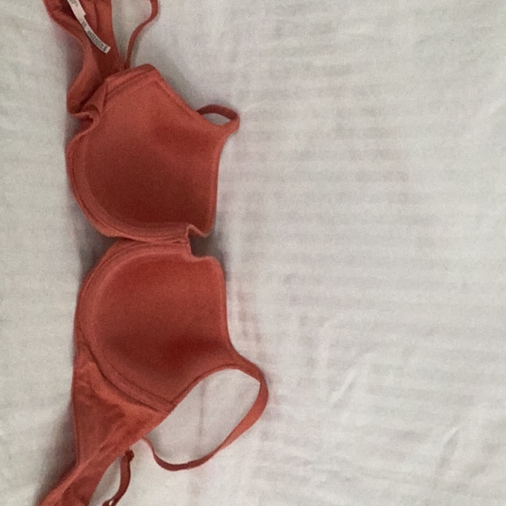 VS Bra - Picture 4 of 4